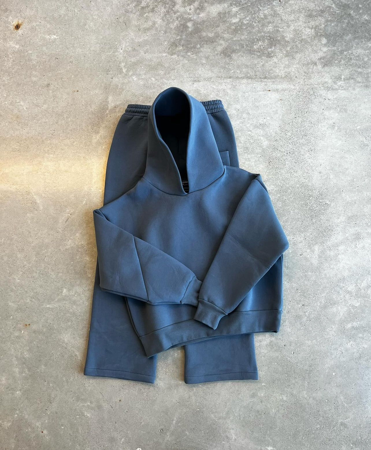 BLUE LOUNGE SWEATSUIT