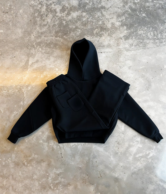 BLK LOUNGE SWEATSUIT